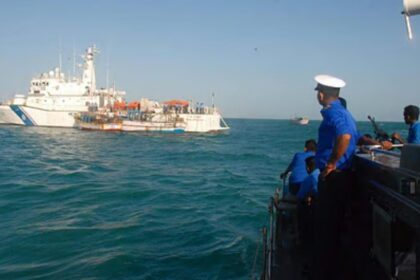 Indian fishermen being arrested