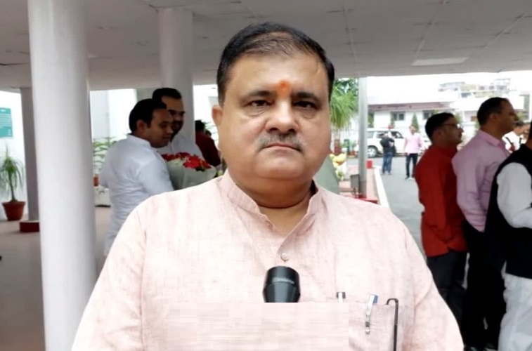 राज्यसभा सदस्य महेंद्र भट्ट